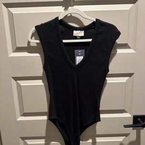 Universal Thread Black Sleeveless Bodysuit